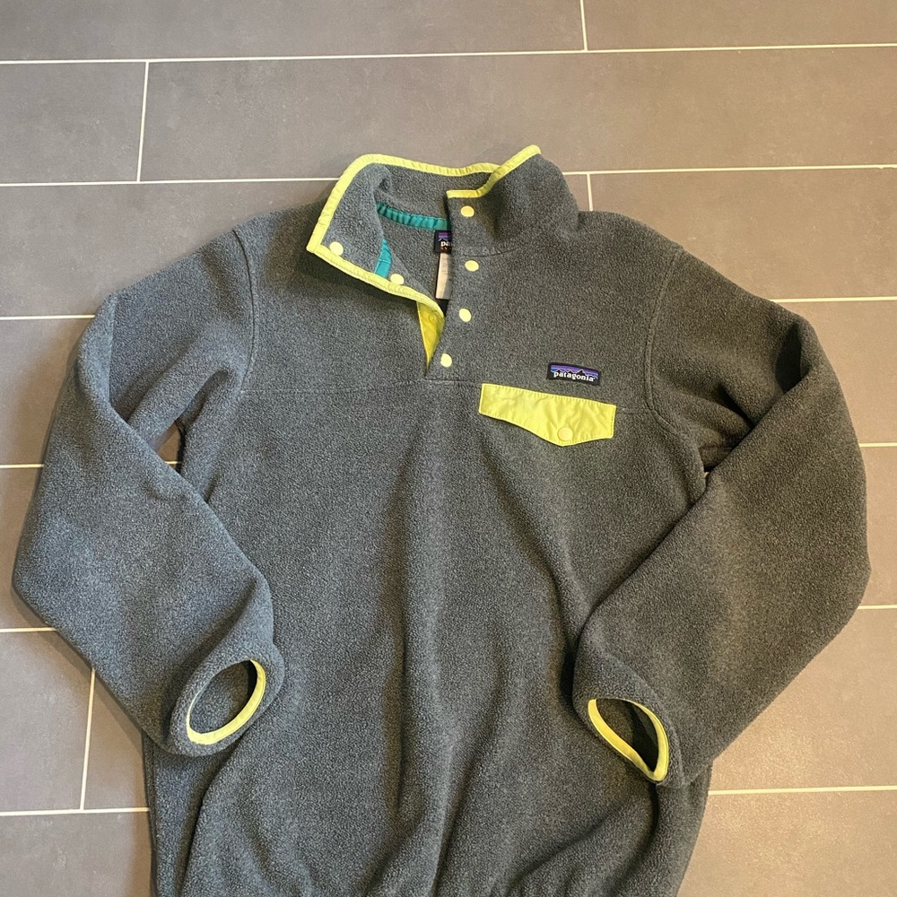 SOLD ⭕️ (Patagonia) fleece - Picture 2 of 4